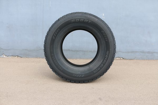RD801 295/80R22.5 Royal Black - Image 3