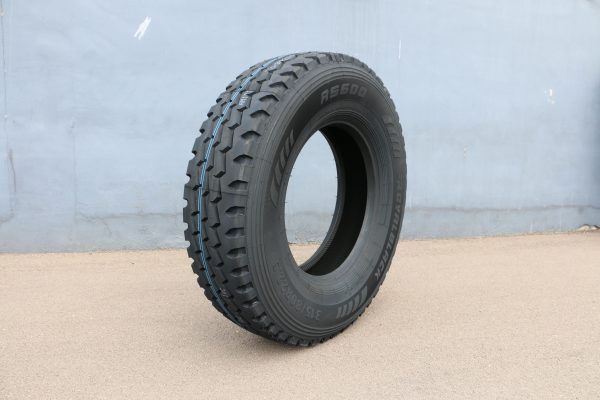 RS600 315/80R22.5 Royal Black - Image 2