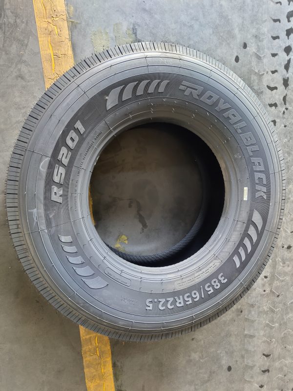 RS201 385/65R22.5 Royal Black - Image 2