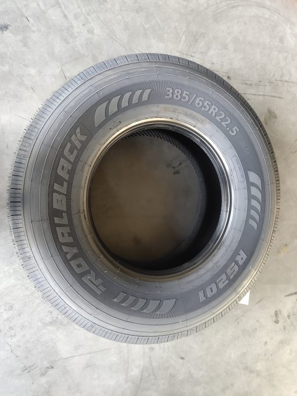 RS201 385/65R22.5 Royal Black - Image 4
