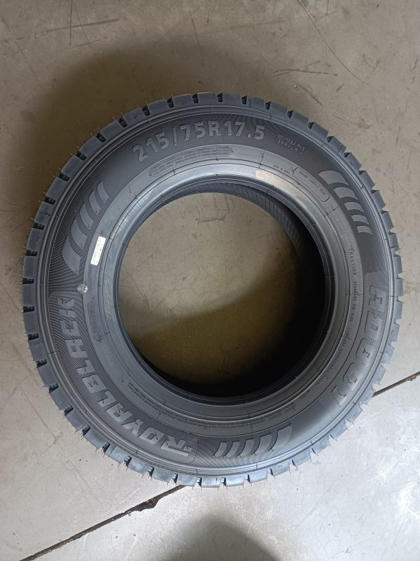 RD801 215/75R17.5 Royal Black - Image 3