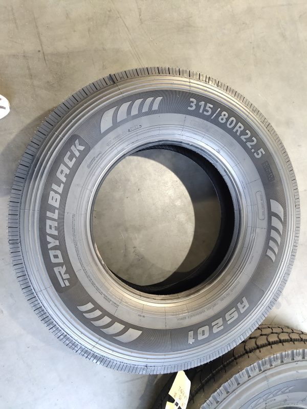 RS201 315/80R22.5 Royal Black - Image 2