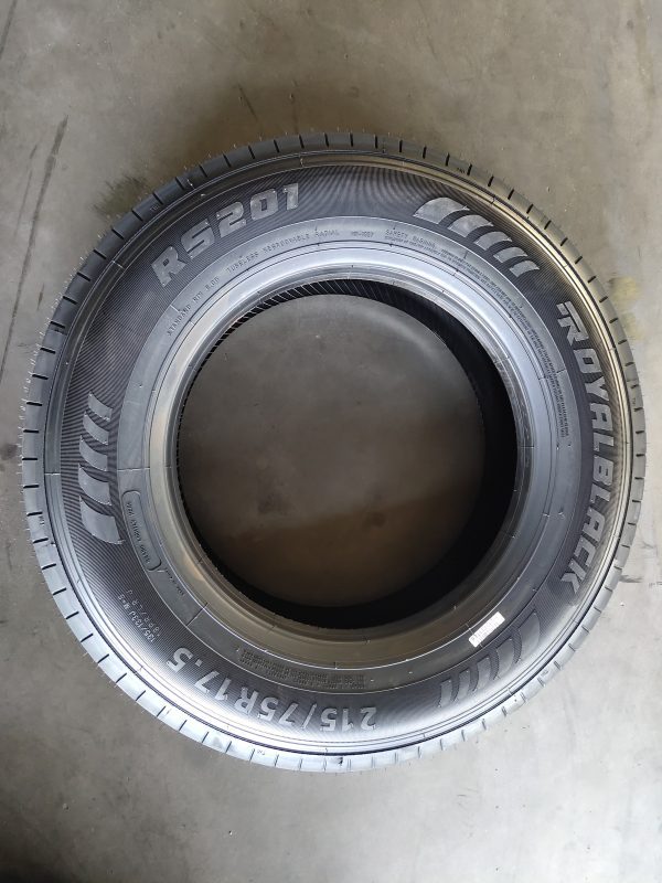 RS201 215/75R17.5 Royal Black - Image 4