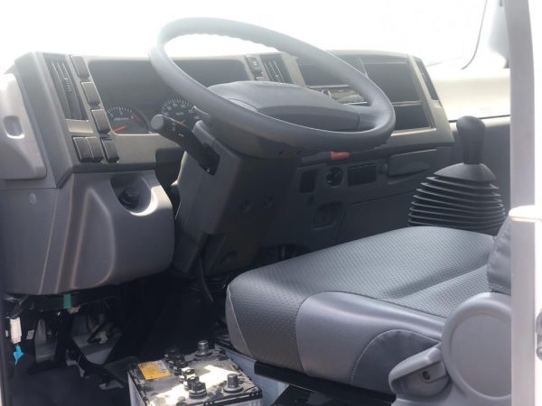 Isuzu NPR 85H Truck 2022 - Image 3