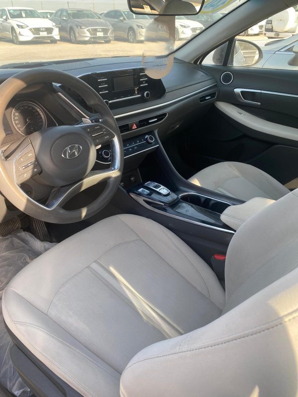 Hyundai Sonata 2.5 Liter 2020 - Image 4